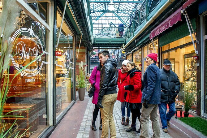 paris-iconic-saint-ouen-flea-market-small-group-walking-tour