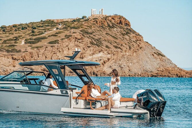 paros-antiparos-private-cruise-on-a-luxurious-saxdor-320