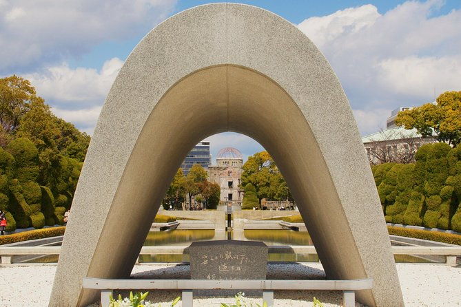 peaceful-hiroshima-miyajima-unesco-1-day-bus-tour