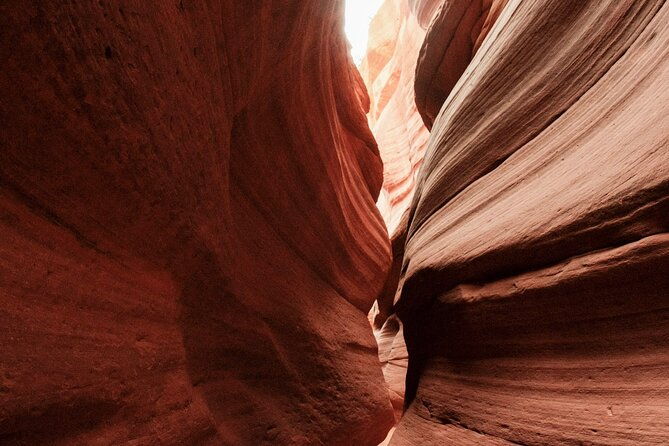 peekaboo-slot-canyon-utv-and-hiking-adventure