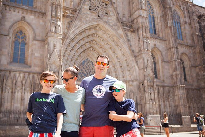 photoshoot-tour-in-barcelona-secret-corners