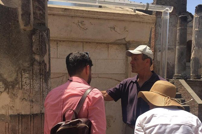 pompeii-exclusive-tour-with-your-archaeologist-in-a-small-group
