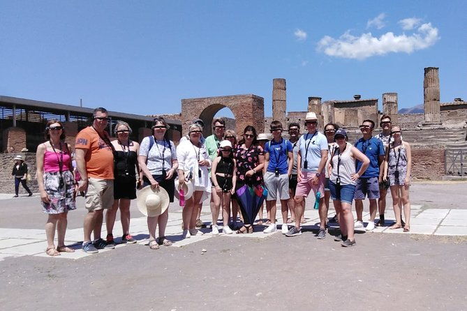 pompeii-walking-tour-with-3d-glasses-and-with-entrance-ticket