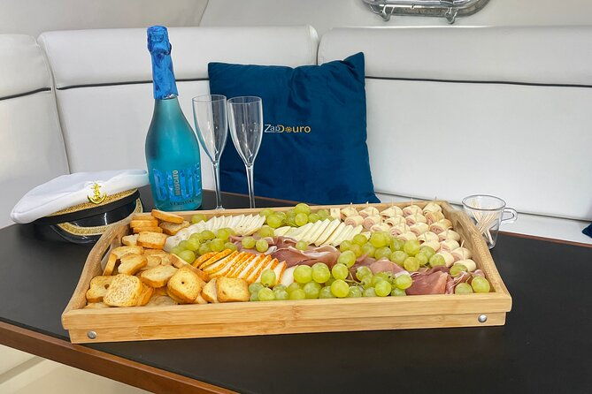 porto-private-yacht-tour-with-tastings-1-10-people