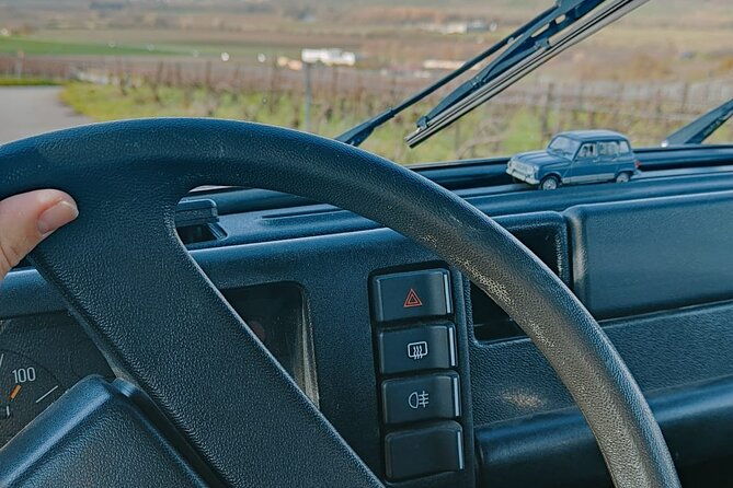 private-champagne-experience-in-a-vintage-car-from-epernay