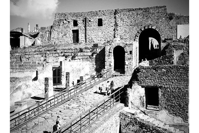 private-day-tour-of-pompeii-sorrento-and-positano-with-pick-up
