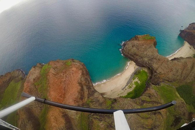 private-doors-off-kauai-helicopter-ultimate-waterfalls-canyons