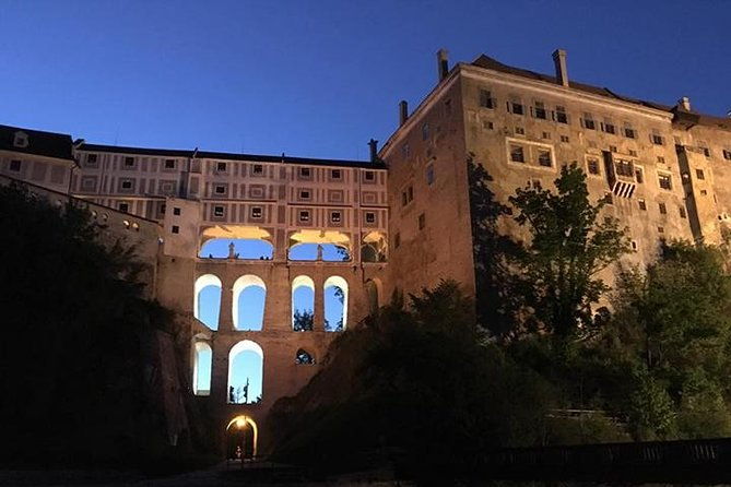 private-evening-tour-cesky-krumlov-old-town-and-castle-area