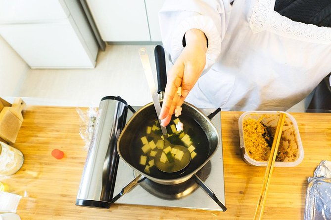 private-japanese-cooking-class-in-osaka-with-culinary-expert-yoko