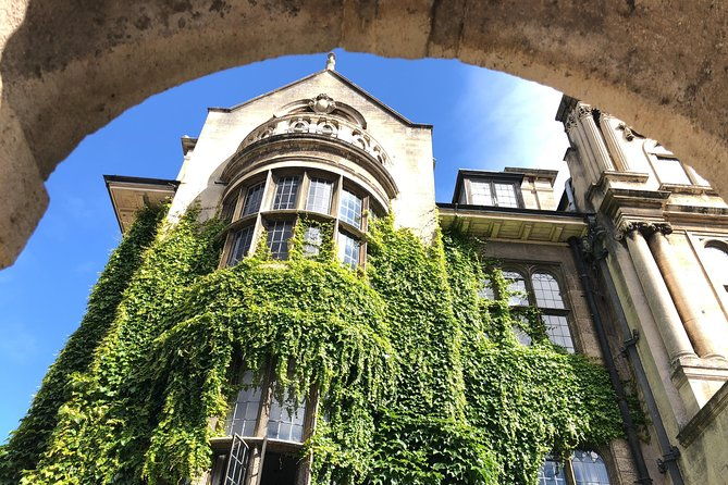 private-oxford-walking-tour-with-university-alumni-guide