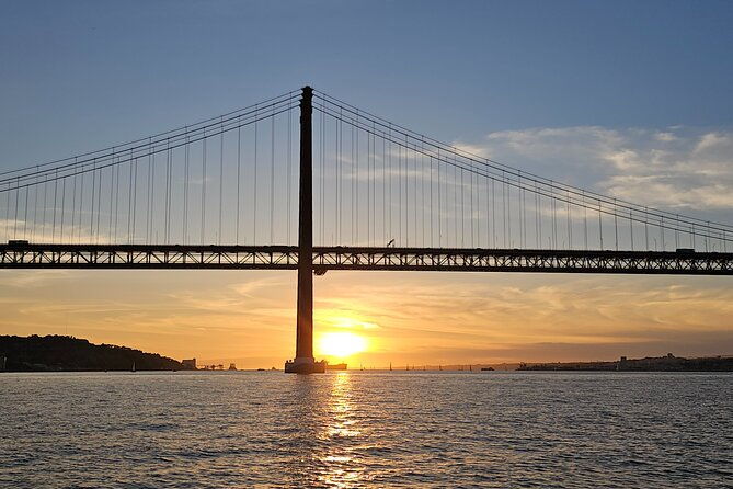 private-relaxing-sunset-tour-along-the-tagus-river