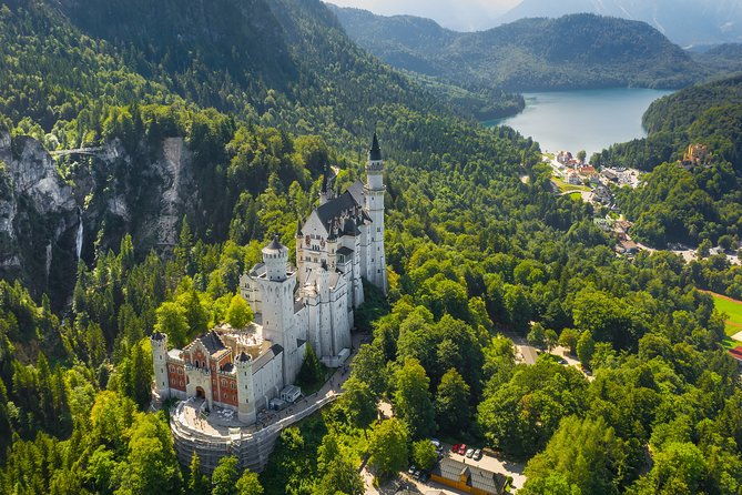 private-tour-to-neuschwanstein-linderhof-castle-with-lunch