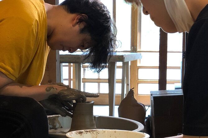 private-wheel-pottery-experience-with-one-drink