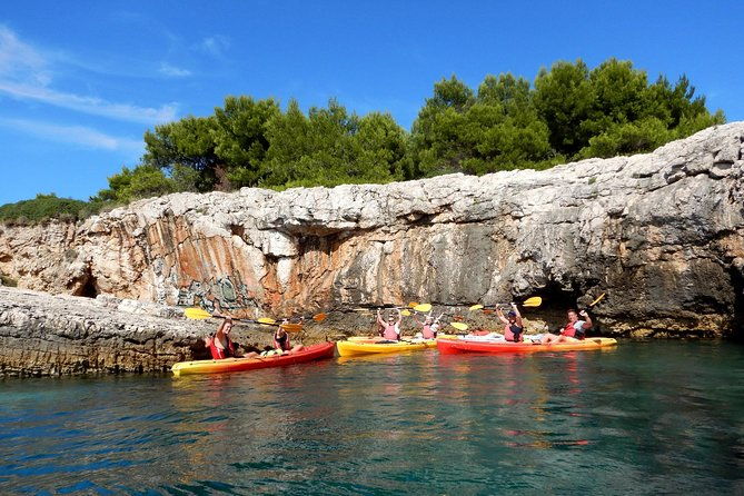 pula-cliffs-cave-kayaking