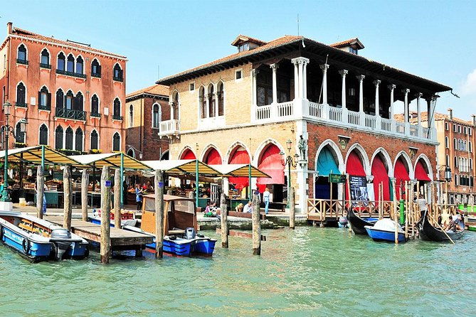 rialto-farmers-market-food-tour-in-venice-with-wine-tasting-guided-sightseeing