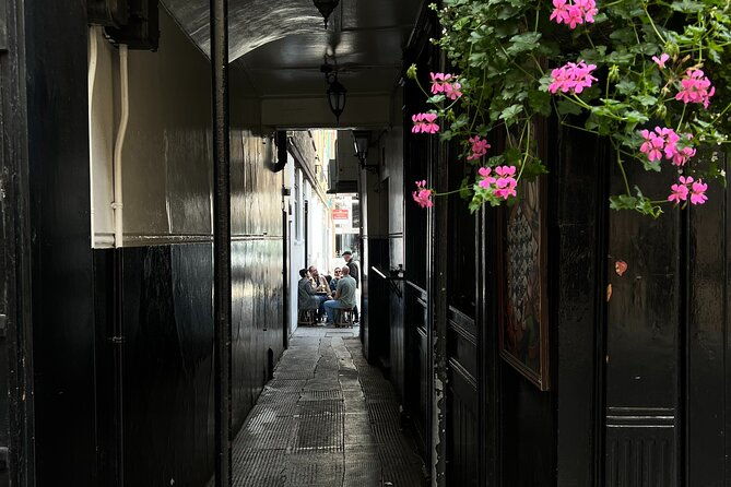 royal-historic-pubs-walking-guided-tour-in-london