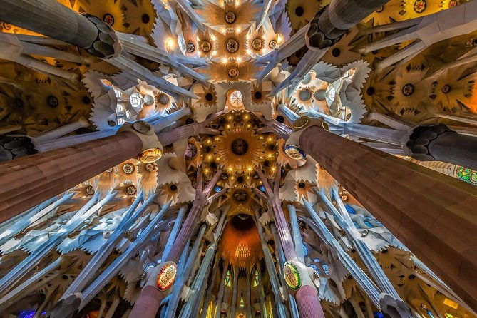 sagrada-familia-montserrat-private-tour-with-hotel-pick-up