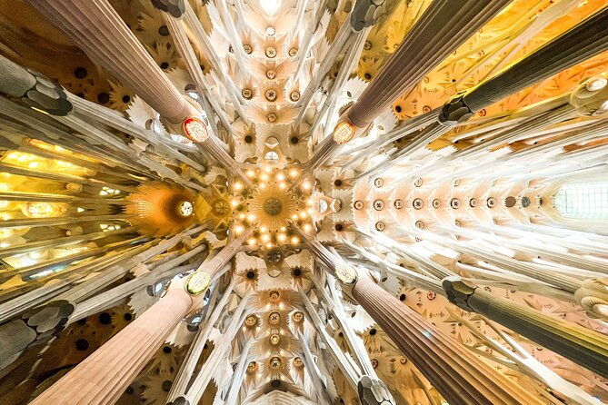 sagrada-familia-small-group-guided-tour-with-skip-the-line-ticket