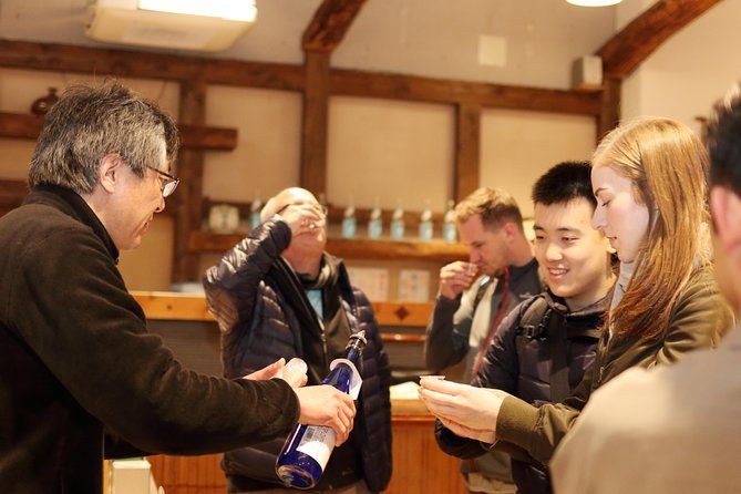 sake-tasting-tour-at-local-breweries-in-kobe