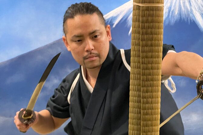samurai-training-with-modern-day-musashi-in-kyoto