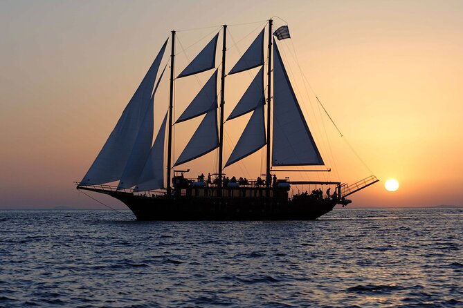santorini-sunset-dinner-cruise-including-nea-kameni-visit