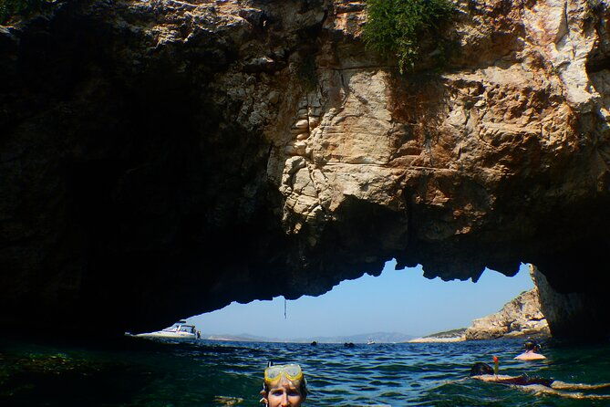 semi-private-antiparos-caves-blue-lagoon-or-rina-cave-small-cyclades
