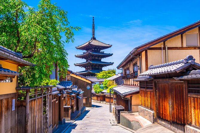 shimogamo-shrine-and-nishiki-market-bus-tour-from-kyoto