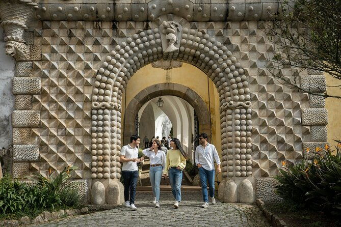 sintra-pena-palace-cabo-da-roca-hiking-guided-tour-from-lisbon