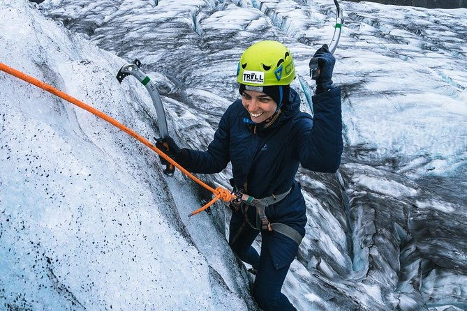 skaftafell-ice-climbing-glacier-hike