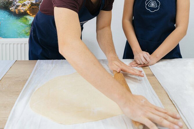 slovenian-strukelj-traditional-cooking-class