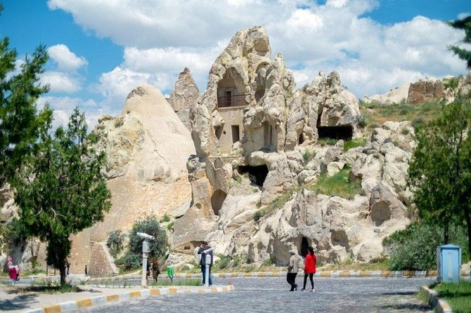small-group-cappadocia-tour-devrent-valley-monks-valley-and-open-air-museum-in-goreme