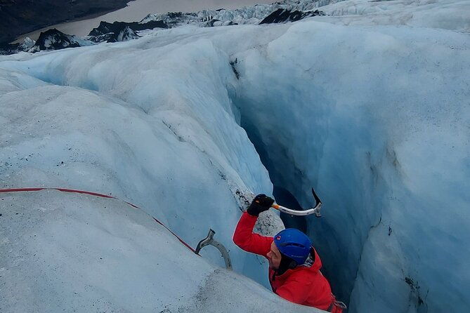 small-group-ice-climbing-and-glacier-hiking-in-solheimajokull