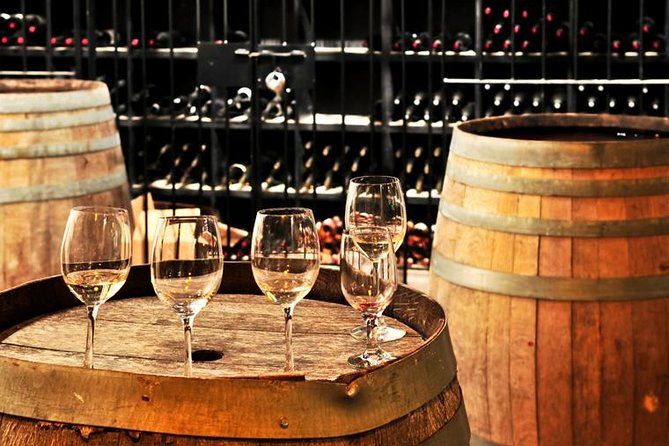 snoqualmie-falls-and-winery-tour-from-seattle