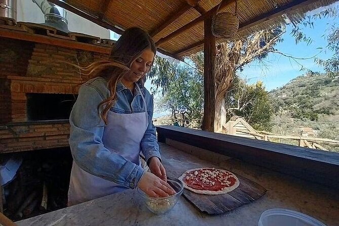 sorrento-pizza-class-with-wine-limoncello-and-transfer-included