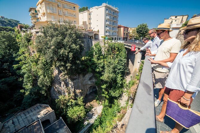 sorrento-walking-tour-with-local-tastings-and-historic-sights