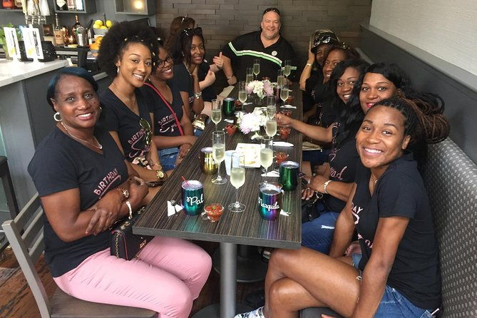 southern-flavors-food-pub-crawl-and-history-walking-tour