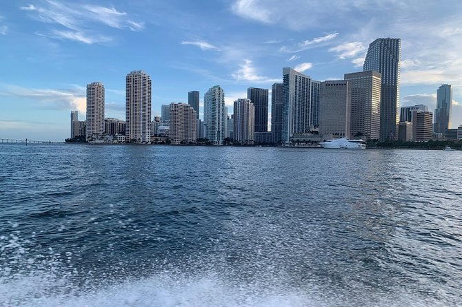 speedboat-sightseeing-adventure-of-miami