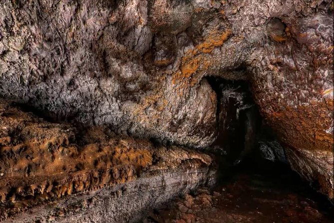 speleology-tour-in-cueva-de-las-palomas-in-la-palma
