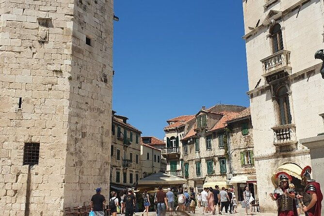 split-history-and-gastro-small-group-tour-with-food-and-drinks