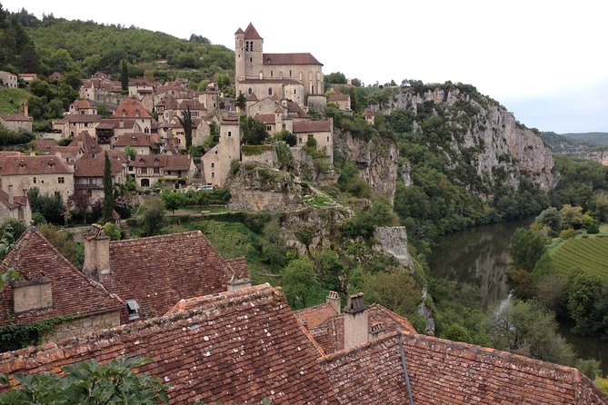 st-cirq-lapopie-and-pech-merle-cavern-tour-from-toulouse