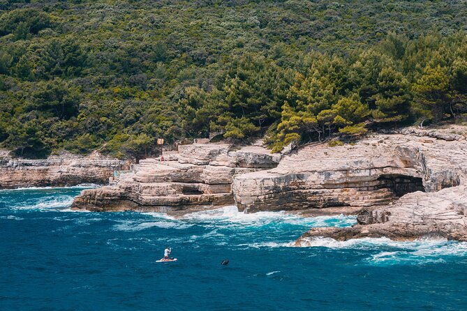 stand-up-paddle-boarding-adventure-in-pula