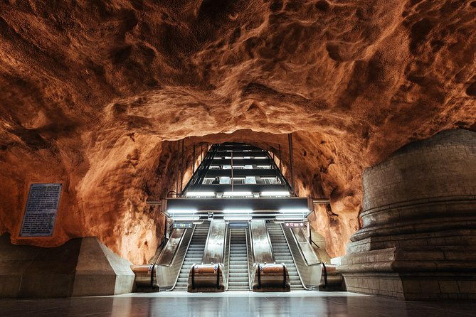 stockholm-underground-metro-art-ride-with-a-local