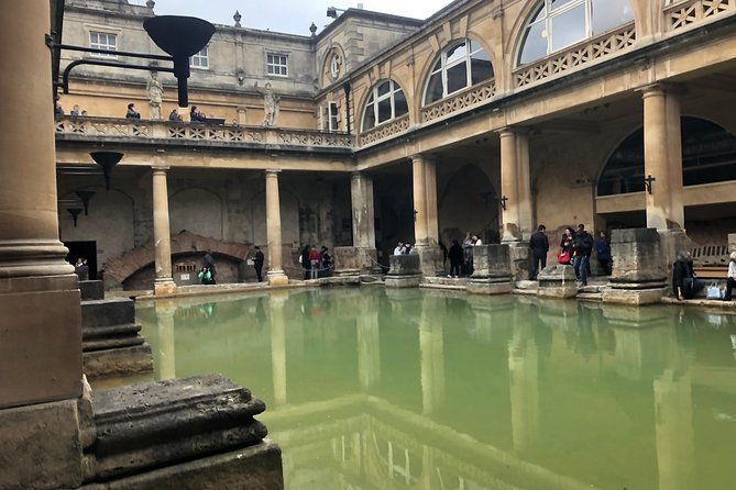 stonehenge-and-bath-private-car-tour