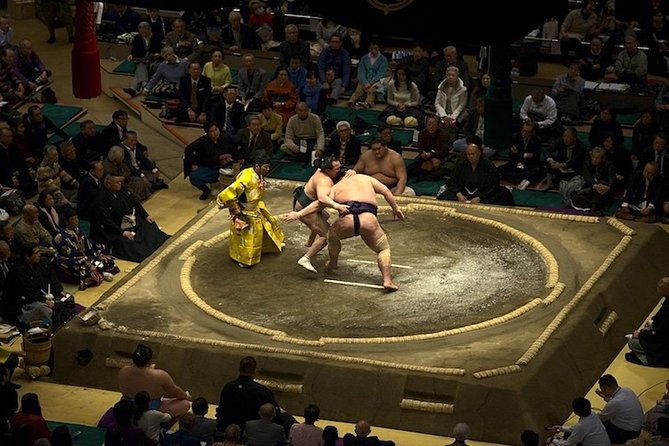 sumo-tournament-experience-in-tokyo