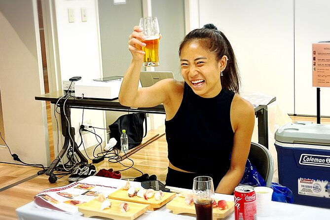 sushi-making-experience-class-in-naha-makishi-public-market