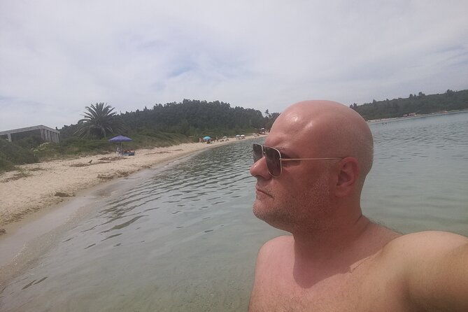 swimming-and-relax-in-beautiful-beaches-small-group