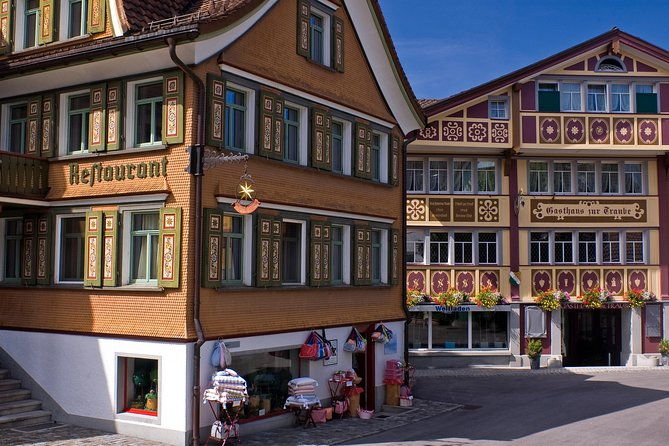 swiss-cheese-chocolates-and-mountains-small-group-tour-from-zurich