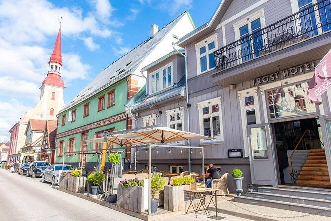 tallinn-to-riga-sightseeing-transfer