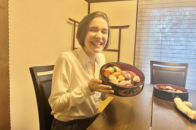 taught-by-a-professional-making-sushi-with-hakodates-fresh-fish