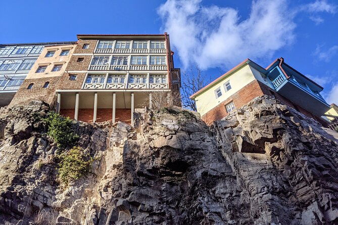 tbilisi-walking-tour-with-cable-cars-wine-tasting-and-traditional-bakery